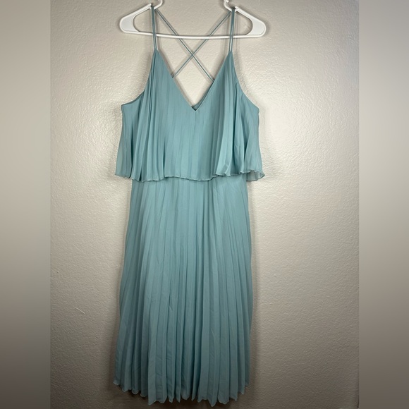 ASOS Design Pleated Crop Top Midi Dress - Picture 6 of 11